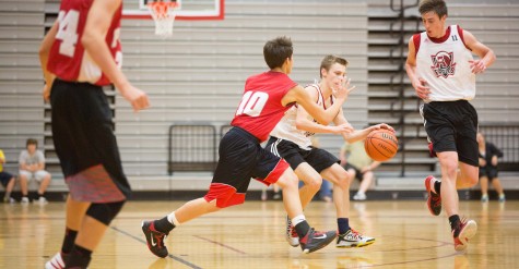 Midnight Madness to Show Off Varsity Basketballers, Nov. 8
