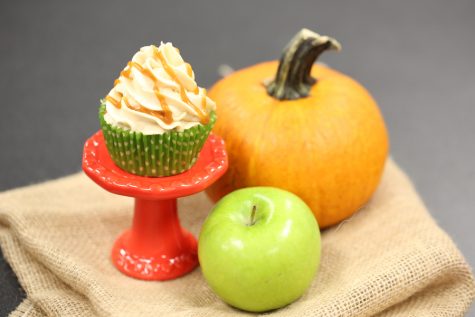 Caramel Apple Cupcakes