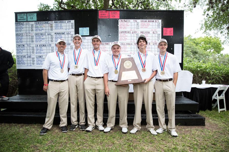The+varsity+boys+show+off+their+awards+after+winning+the+UIL+Golf+State+Championship%2C+with+a+score+of+612+at+Onion+Creek+Golf+Course+on+April+28%2C+2015.+%28Photo+by+Annabel+Thorpe%2F+The+Talon+News%29