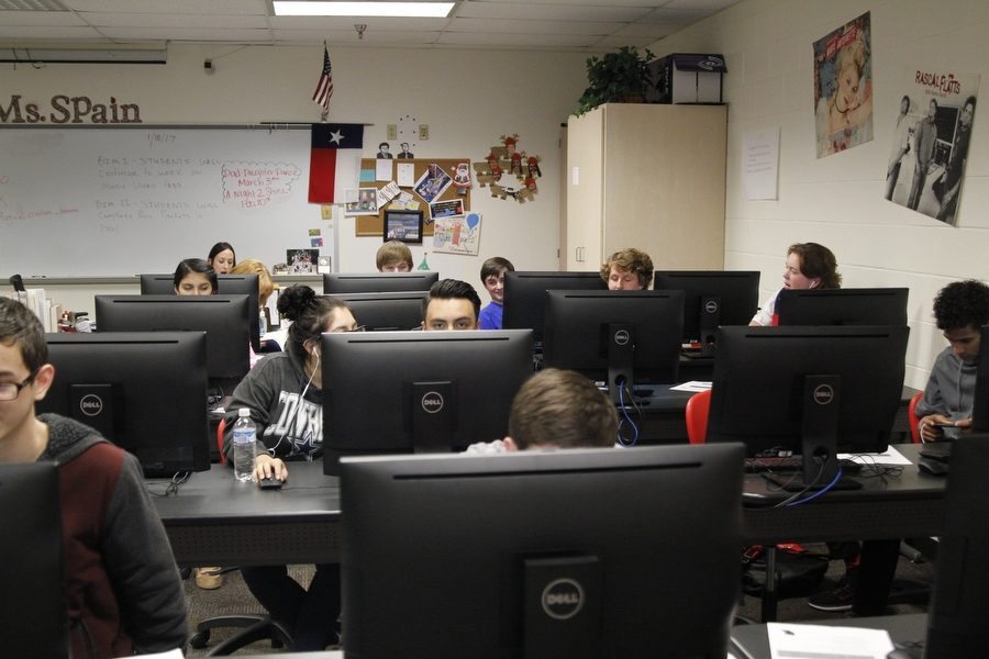 Students work in Pam Arringtons 5th period Business and Information Management class on Jan. 11, 2017, Argyle High School, Argyle, Texas. (Elli Marusa/Photographer/The Talon News)