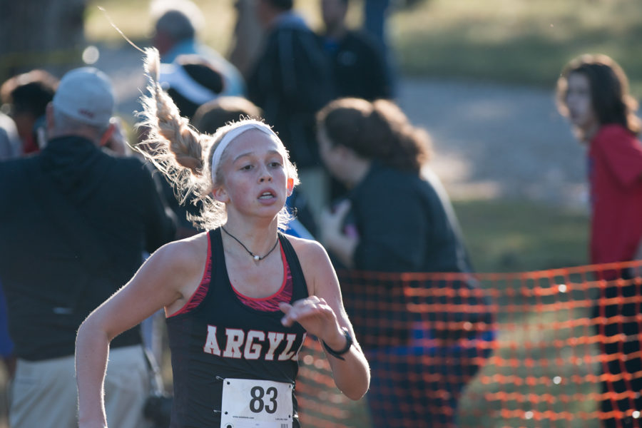 Rodgers pushes to complete her run in the district cross country meet at Decatur High School in Decatur, Texas on Oct. 20, 2016. (Hudson McCabe / The Talon News)