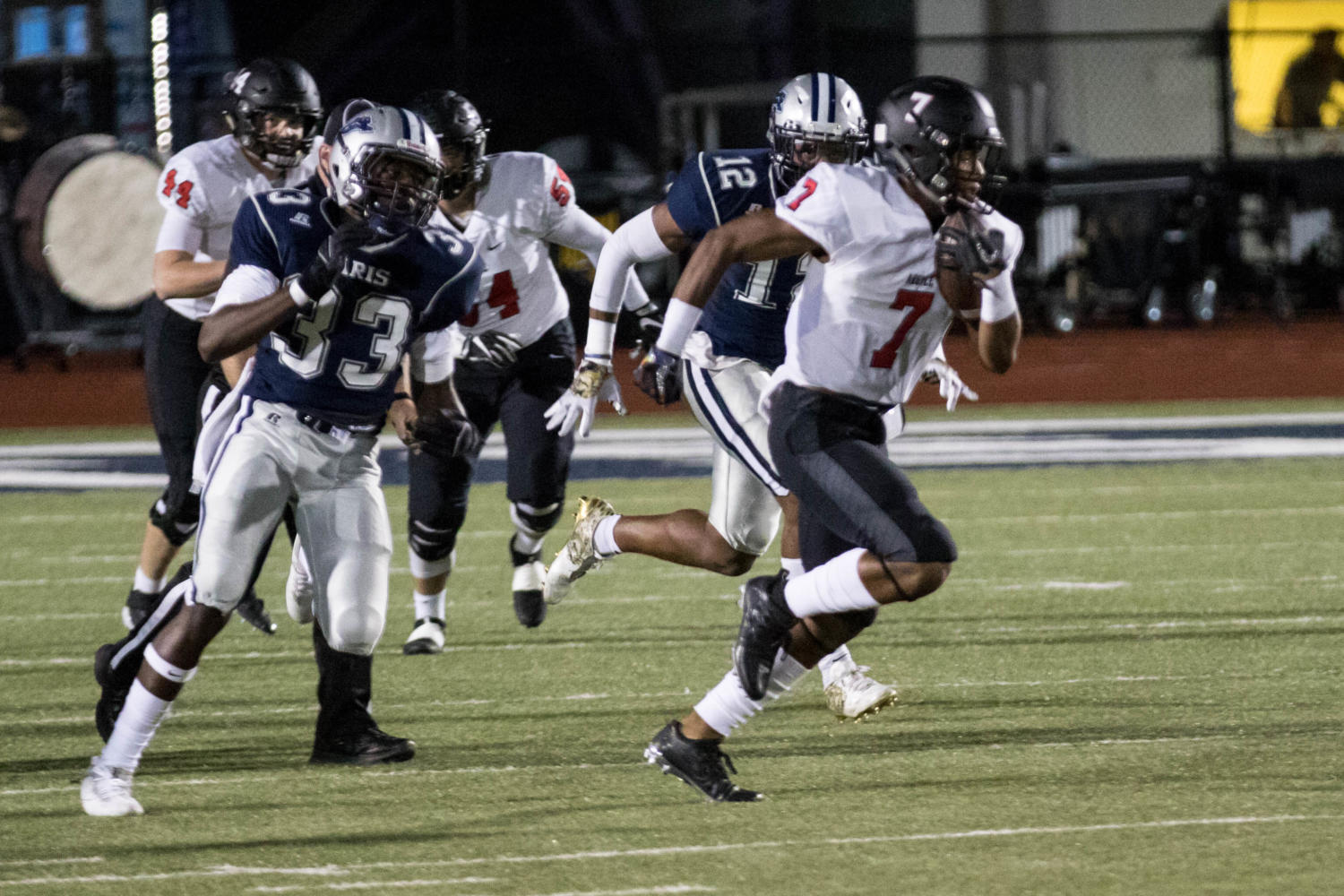 The Eagles play against the Paris wildcats at Paris Stadium in Paris, Texas on September 29, 2017. (Quinn Calendine / The Talon News)