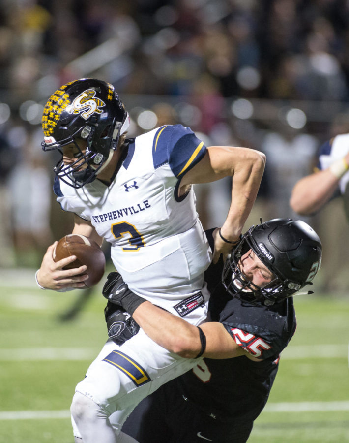 The Eagles take on Stephenville on Dec. 2, 2017 at Vernon Newsome Stadium in Mansfield, Texas. (Christopher Piel/The Talon News)