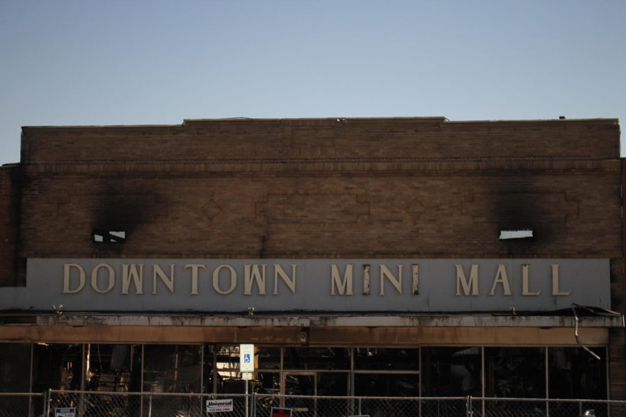 A view of the Denton Mini mall after the fire on Jan. 14 in Denton, Tx.(Hayden Calendine | The Talon News)