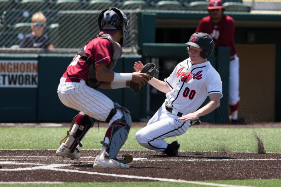 The Eagles baseball team competes in the Baseball State Semifinals at the UFCU Dish-Falk Field in Austin, Texas, on June 6, 2018. (Andrew Fritz / The Talon News)
