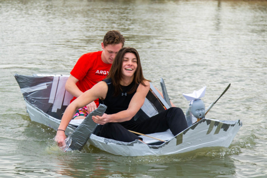 Senior Michael Gilbert and junior Dylan Hargroves race their class boat on Feb. 26, 2019. (Campbell Wilmot/ The Talon News).