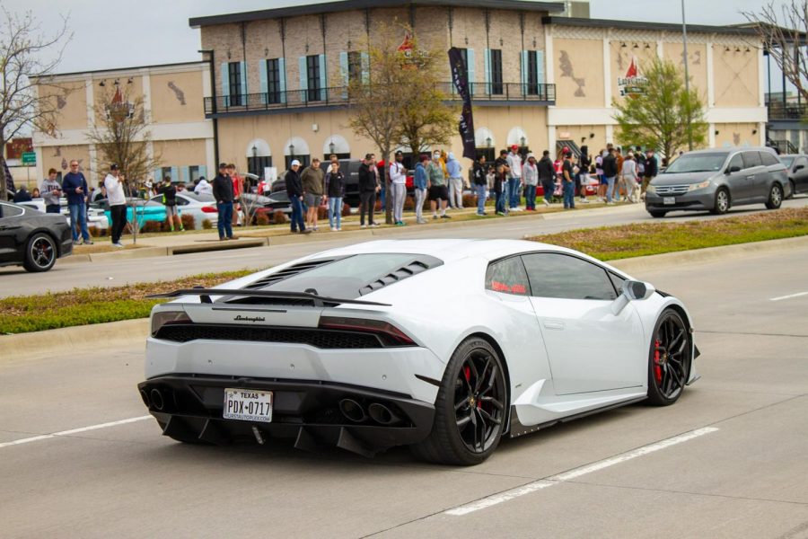 White Cars from Dallas Car Meet