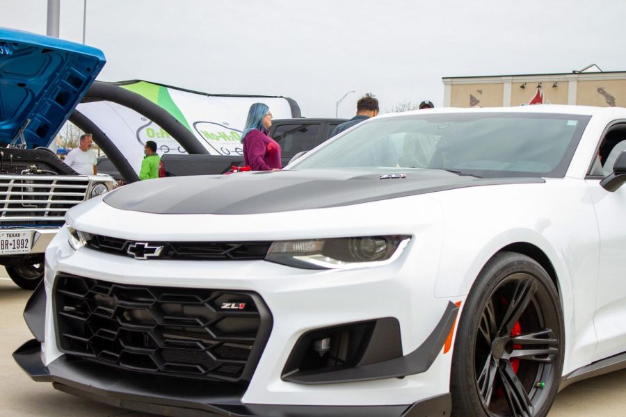 White Cars from Dallas Car Meet