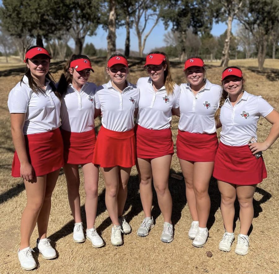 Lady Eagles golf team wins Regional preview after breaking school record. (Photo: Nathan Moses)