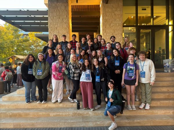 The Argyle Theatre Department circles together for a group photo during the Texas Thespian Festival. Courtesy Melissa Carpenter. 